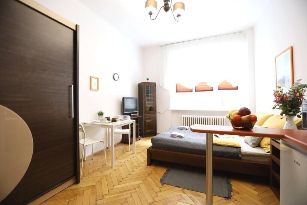 Batorego Cosy Apartment Краков Экстерьер фото