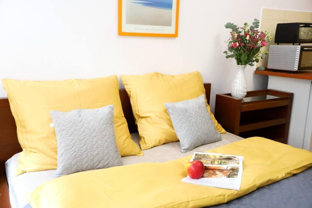 Batorego Cosy Apartment Краков Экстерьер фото